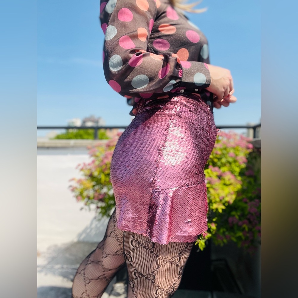 NWT GLAMOROUS Rose Gold Sequin Pink Mini Skirt S